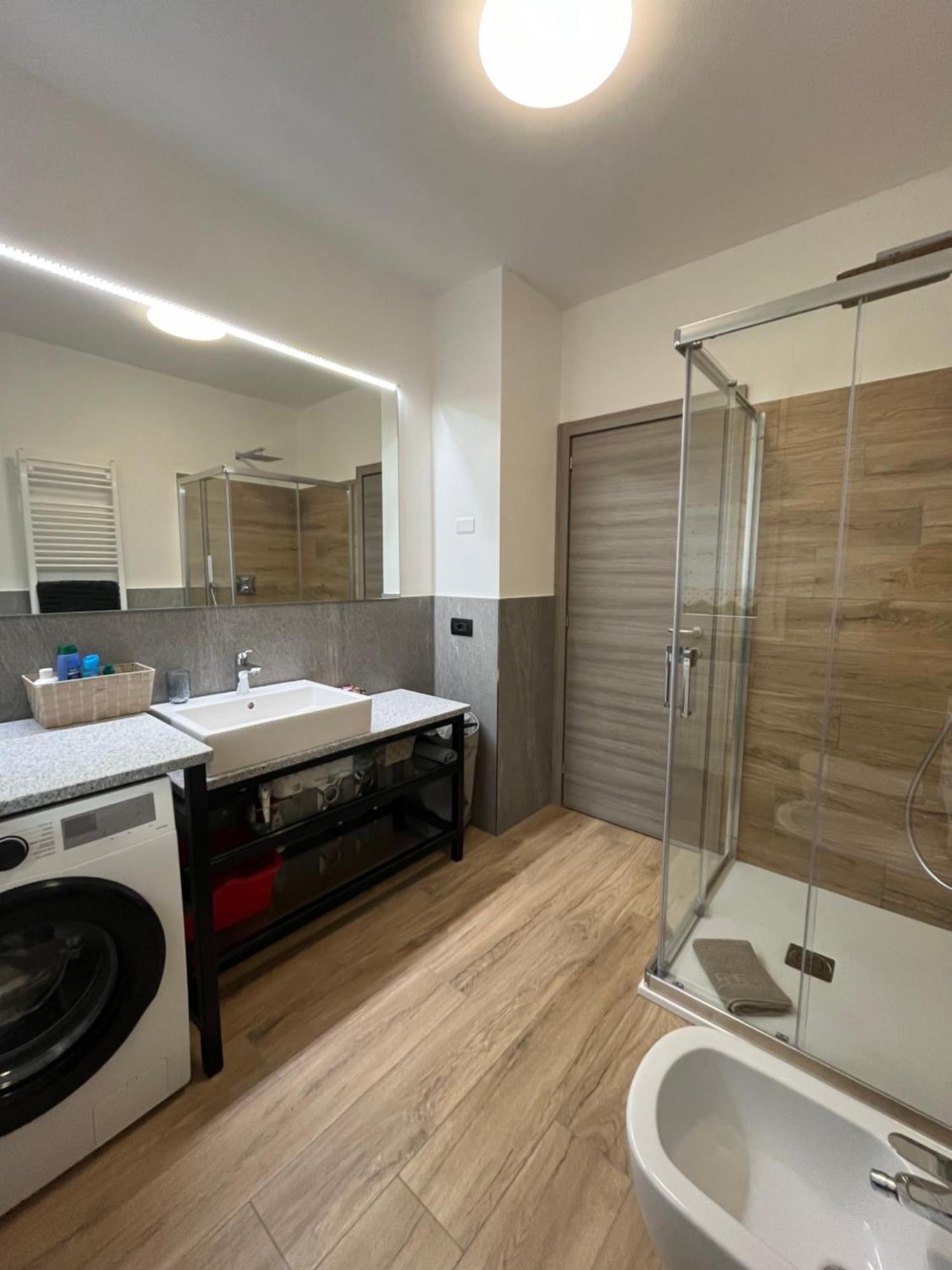 טיראנו Casa Vacanze Lucia מראה חיצוני תמונה