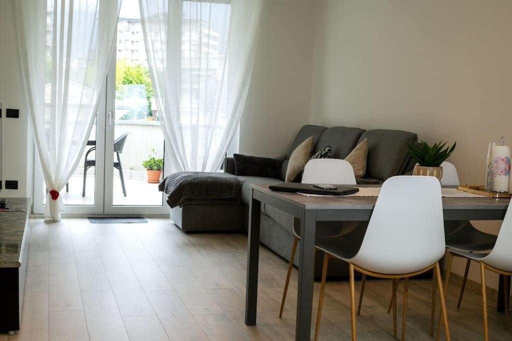 טיראנו Casa Vacanze Lucia מראה חיצוני תמונה